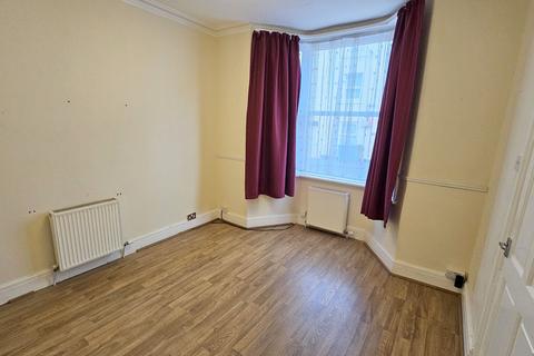 3 bedroom terraced house for sale, Trafalgar Road, Scarborough