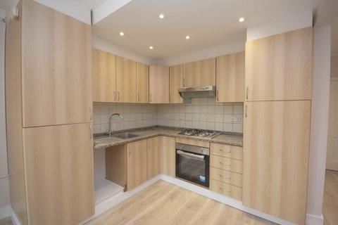 2 bedroom flat to rent, Hillview Gardens, London NW4