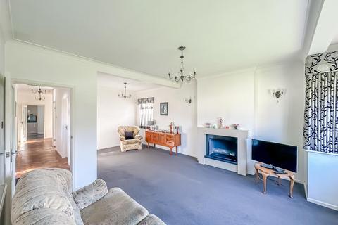 2 bedroom bungalow for sale, Branscombe Square, Southend-On-Sea SS1