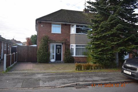 3 bedroom semi-detached house to rent, Amberley Avenue, Bulkington CV12