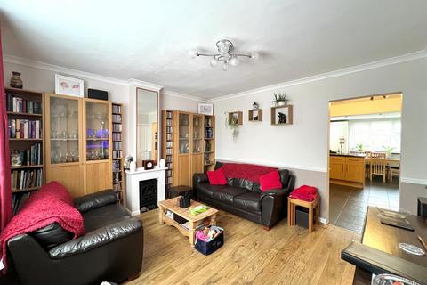 3 bedroom end of terrace house for sale, Billet Road, London E17