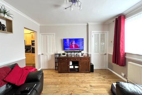 3 bedroom end of terrace house for sale, Billet Road, London E17