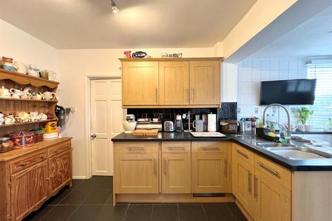 356 Billet Road, London, E17 5PJ