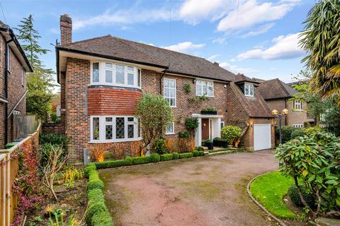 4 bedroom detached house for sale, Links Road, Epsom