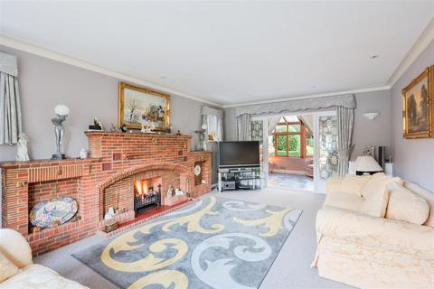 4 bedroom detached house for sale, Links Road, Epsom