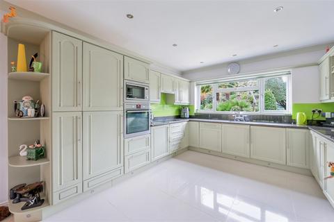 4 bedroom detached house for sale, Links Road, Epsom