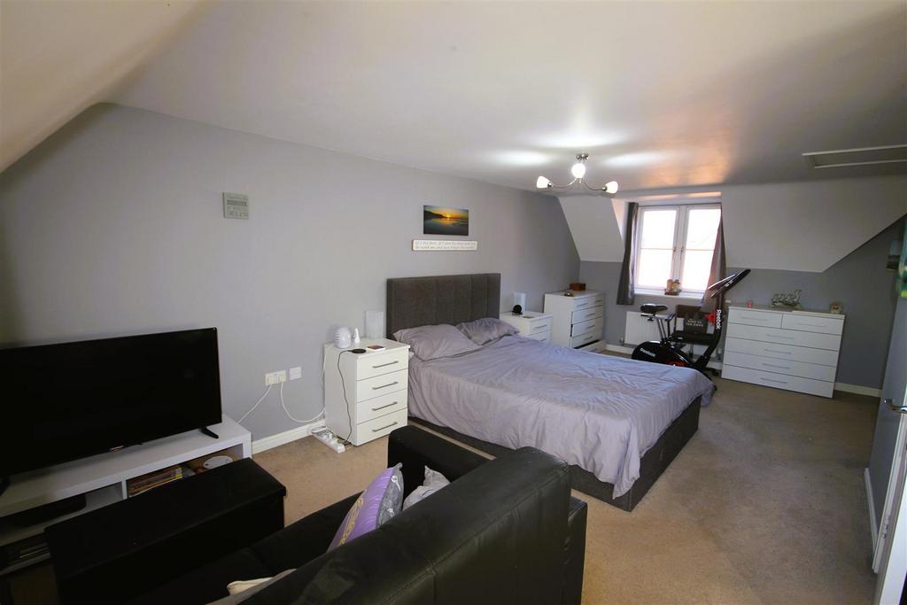 Master bedroom 2.JPG