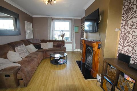 3 bedroom terraced house for sale, Central Avenue, Blackwood NP12