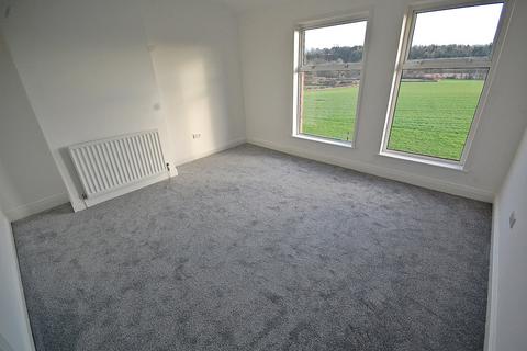 2 bedroom terraced house to rent, Farewell View, Langley Moor, Durham, DH7