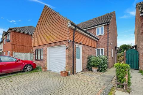 2 bedroom semi-detached house for sale, Adelaide Drive, Colchester, CO2