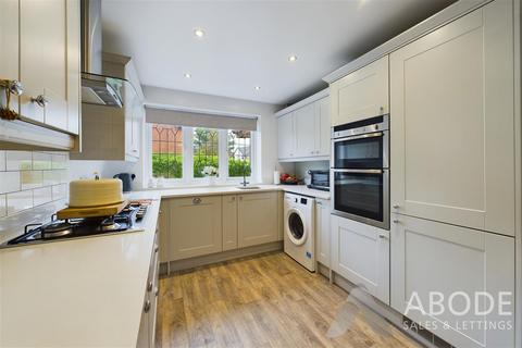 24 Mallens Croft, Bramshall, Uttoxeter, ST14 5NG