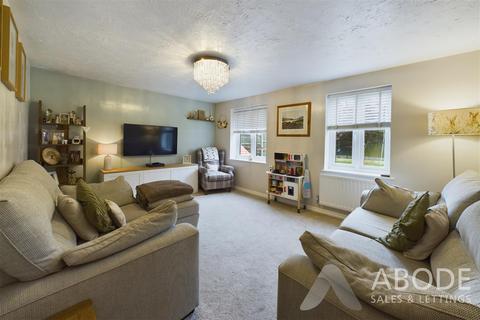 24 Mallens Croft, Bramshall, Uttoxeter, ST14 5NG