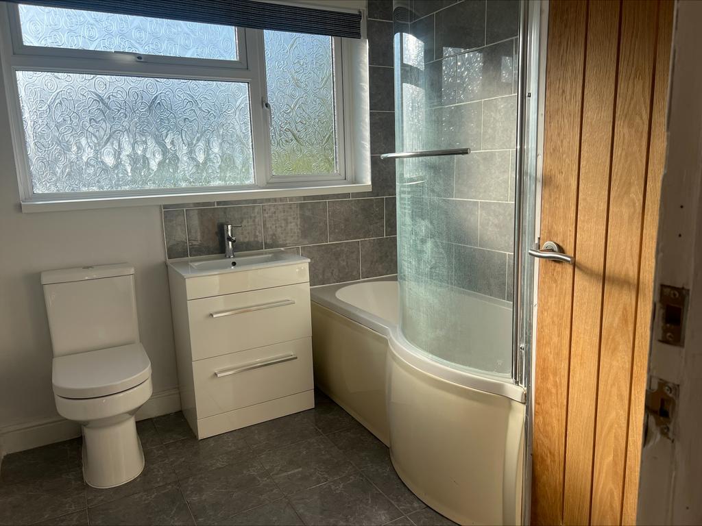 Bathroom.jpeg