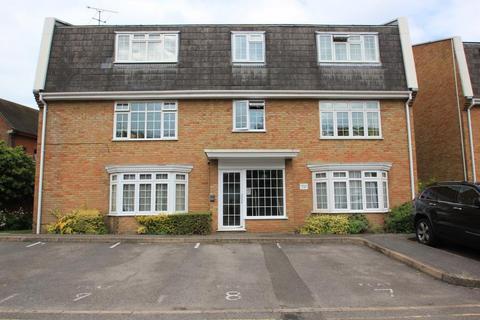 1 bedroom apartment to rent, The Birches, Woking GU22