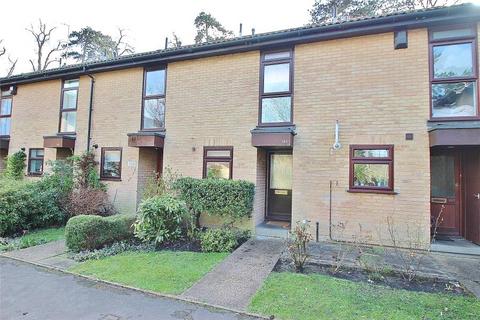 2 bedroom terraced house to rent, Inkerman Road, Woking GU21