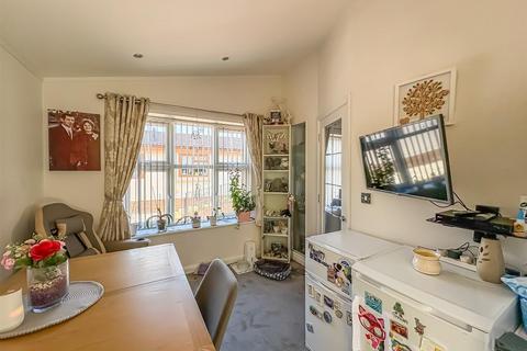 2 bedroom park home for sale, Kingsmans Farm Road, Hockley SS5