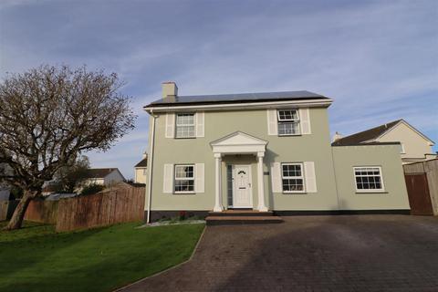 4 bedroom detached house for sale, Lower Cross Road, Bickington, Barnstaple