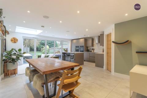 5 bedroom detached house for sale, Gammons Lane, Hertfordshire WD24