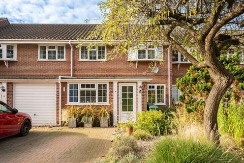 4 bedroom terraced house for sale, Palmer Close, Redhill RH1