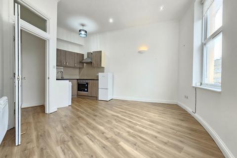 1 bedroom flat to rent, Stoke Newington Road, London N16