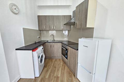 1 bedroom flat to rent, Stoke Newington Road, London N16