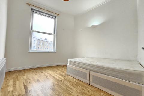 1 bedroom flat to rent, Stoke Newington Road, London N16