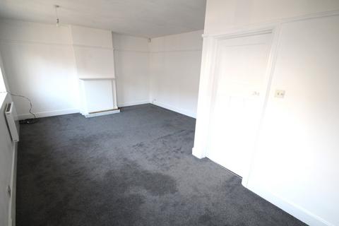 2 bedroom maisonette to rent, Sycamore Road, Amersham HP6