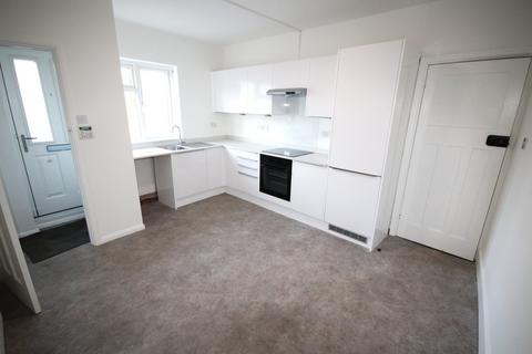 2 bedroom maisonette to rent, Sycamore Road, Amersham HP6