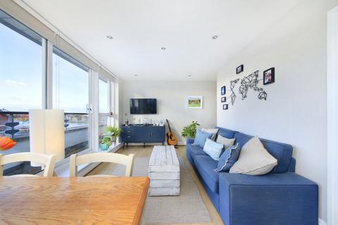 1 bedroom flat for sale, Anchor House, Smugglers Way, Wandsworth, London