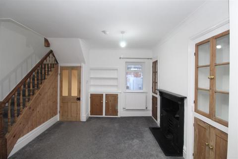 3 bedroom house to rent, Preswylfa Street, Cardiff CF5