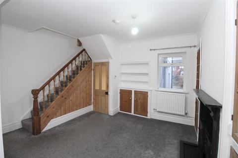 3 bedroom house to rent, Preswylfa Street, Cardiff CF5