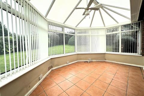 2 bedroom detached bungalow for sale, Coverdale Drive, Scarborough