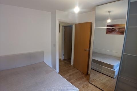 3 bedroom flat to rent, Mitford Road, Manchester M14