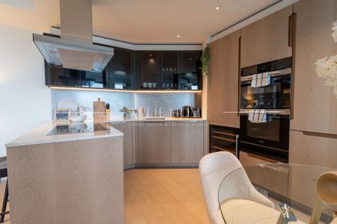 2 bedroom flat for sale, 1 Nine Elms Lane, London SW8