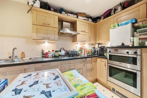 2 bedroom flat for sale, Old Amersham,  Buckinghamshire,  HP7