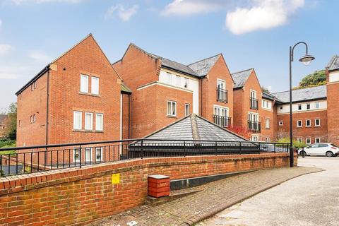 2 bedroom flat for sale, Old Amersham,  Buckinghamshire,  HP7