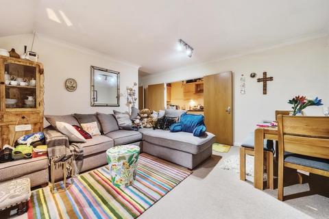 2 bedroom flat for sale, Old Amersham,  Buckinghamshire,  HP7