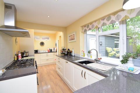 2 bedroom bungalow for sale, Darenth Rise, Chatham