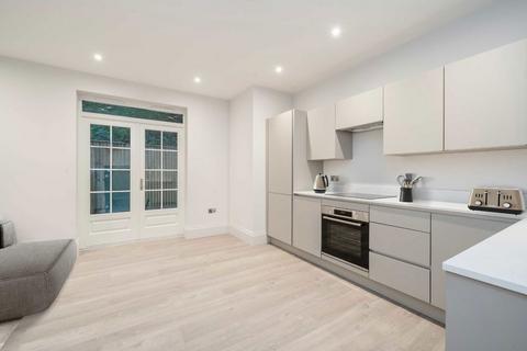 1 bedroom flat for sale, St. Georges Avenue, Weybridge KT13