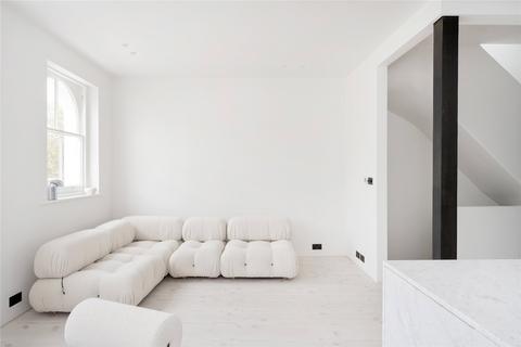 1 bedroom apartment to rent, Kensington Gardens Square, London, W2