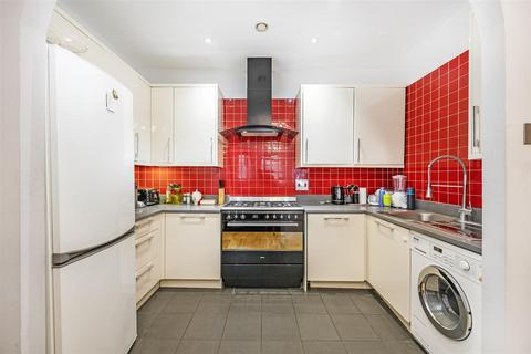 2 bedroom flat for sale, Chapman Square, London