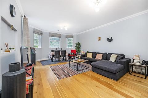 2 bedroom flat for sale, Chapman Square, London