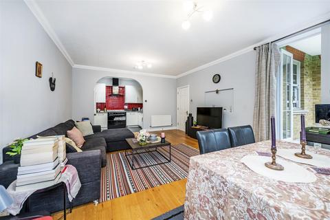 62 Chapman Square, London, SW19 5QU