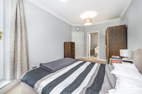 62 Chapman Square, London, SW19 5QU