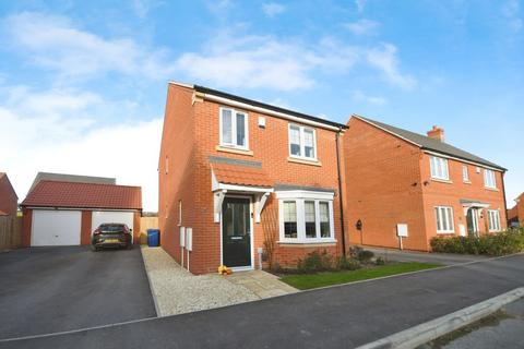 3 bedroom detached house for sale, Hawkshead Way, Dunston, Chesterfield, S41 8FD