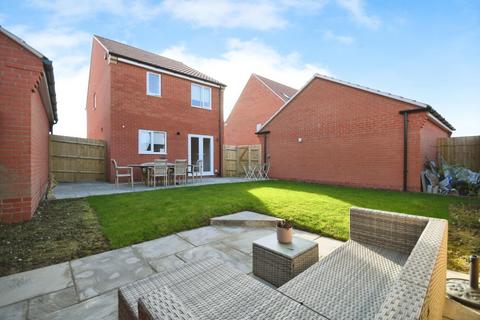 3 bedroom detached house for sale, Hawkshead Way, Dunston, Chesterfield, S41 8FD