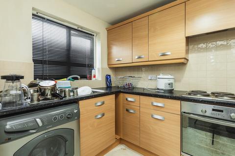 2 bedroom flat for sale, Grebe Court, Wombwell S73