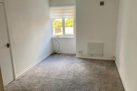 1 bedroom flat to rent, Swann Way, Broadbridge Heath