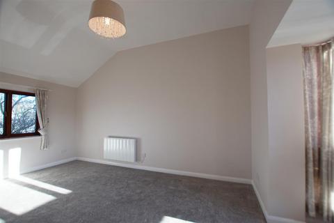 Studio to rent, Spring Pool, Warwick