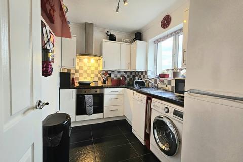 1 bedroom apartment for sale, Gainsborough Court, Albert Street, Fleet